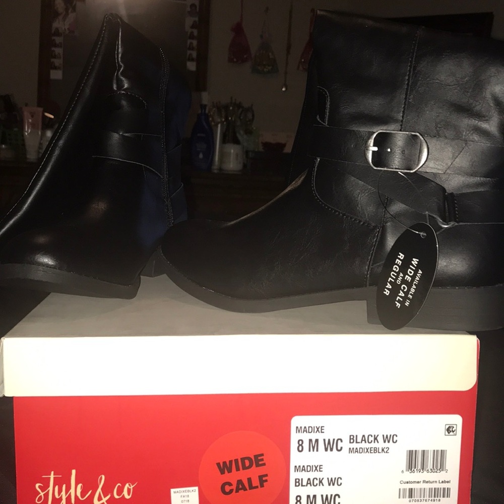 Riding boots